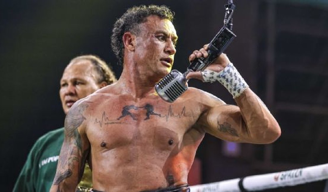 Popó nega agressão de filho a Wanderlei, mostra rosto machucado e diz que sofreu covardia: 'Quase me apagaram...'