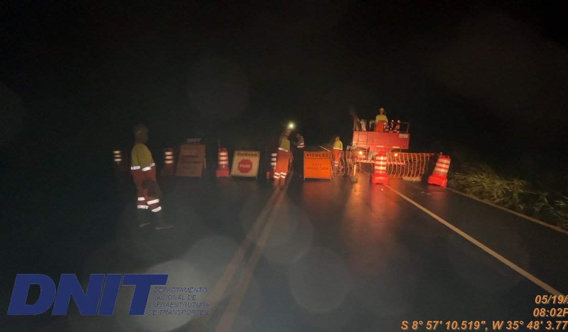 Dnit interdita trechos da BR-416 em Alagoas por risco de deslizamento