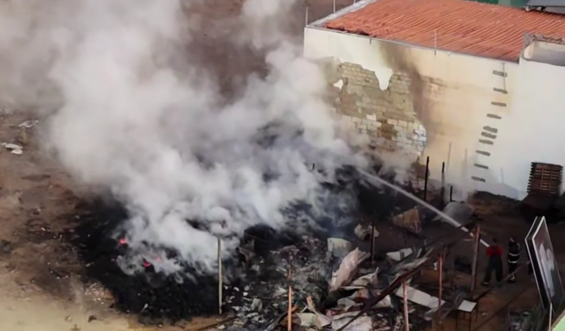 Incêndio criminoso em espetinho de Arapiraca termina com dois suspeitos presos