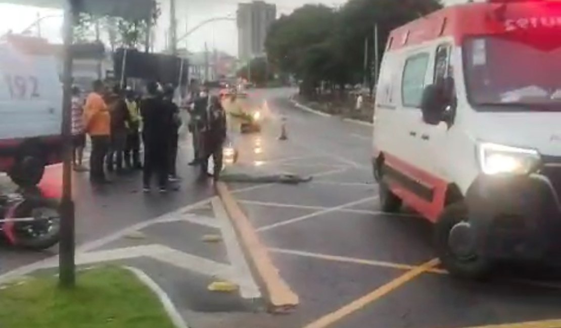 Motociclista morre após grave colisão na Avenida Durval de Góes Monteiro