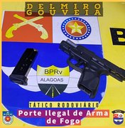 Homem é preso por porte ilegal de arma de fogo na AL-220, em Delmiro Gouveia