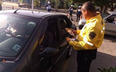 Operação Lei Seca fiscaliza motoristas em Penedo 
