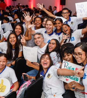 Rafael Brito impulsiona preparação de alunos da rede pública com aulões do Enem