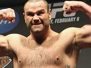 Luto no esporte! Ex-lutador do UFC morre após sofrer nocaute no boxe