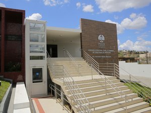 Juizado de Santana do Ipanema terá painéis solares