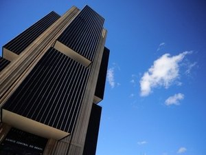Dívida das empresas mais afetadas pela pandemia soma R$ 900 bilhões