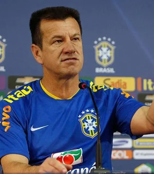 Dunga dança música de Shakira e 'gingado' do ex-atleta viraliza