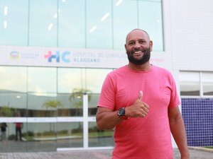 Paciente do Hospital do Coração Alagoano celebra recuperação após infarto