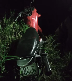 Moto furtada na noite de Réveillon é recuperada pela polícia em Água Branca