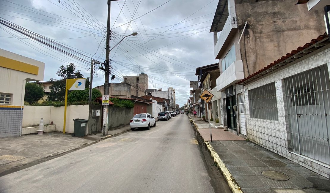 Moradores do Centro de Maragogi sofrem com falta d’água