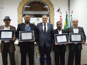 Capoeiristas recebem Comenda por serviços prestados à cultura alagoana