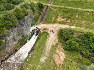 Barragem apresenta falhas estruturais e segue sem plano de segurança em Igreja Nova