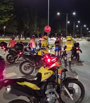 Ronda no Bairro recupera moto roubada e socorre vítima de acidente em Maceió