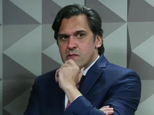 Isnaldo Bulhões tem acordo com Lula para ocupar Ministério das Cidades em 2027