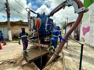 Prefeitura retira mais de 400 toneladas de entulhos do sistema de drenagem