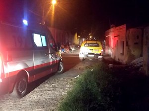 Morador de rua é assassinado com quatro tiros no bairro da Levada