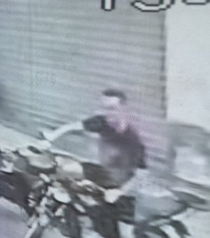 Motocicleta é furtada em frente à ginásio no Conjunto Cleto Marques Luz, em Maceió