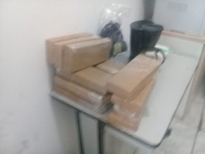 Denúncia leva à apreensão de 12kg de maconha na Santa Amélia