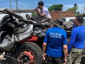 Polícia Científica faz perícia complementar em veículos de acidente fatal na Rota do Mar