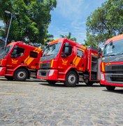 Carro pega fogo próximo a hospital, mas tem incêndio controlado por funcionários do estabelecimento