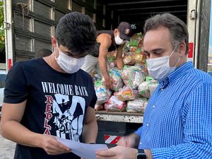 Associação de bares e restaurantes recebe doação de cestas para repasse a trabalhadores do setor