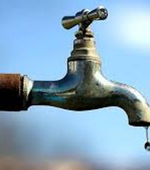 Moradores de Anadia estão sem água há 15 dias
