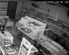 Casal é flagrado arrombando conveniência e invadindo estabelecimentos na orla de Maceió