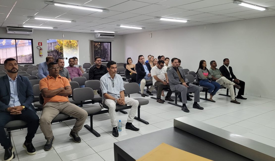 Justiça Eleitoral diploma novos vereadores por Japaratinga