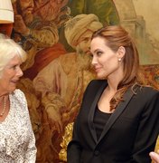 Angelina Jolie se encontra com mulher do Príncipe Charles
