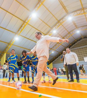Prefeito Luciano entrega moderno ginásio na Boa Vista e segue fortalecendo educação e o esporte em Arapiraca