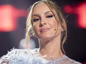 Claudia Leitte toma atitude 1 ano após acusação de racismo religioso