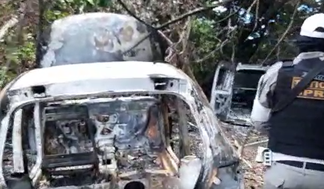 BPRv encontra veículos abandonados em chamas em Satuba