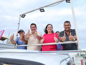 Carreatas e caminhadas de Fabiana Pessoa levam multidão de apoiadores