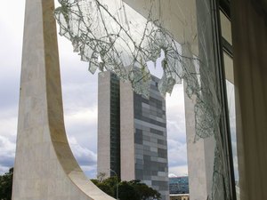 AGU pede indenização de mais 45 investigados por atos golpistas