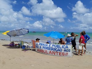 [Vídeo] Ambulantes acusam hotel de ingerência sobre faixa de areia no Francês