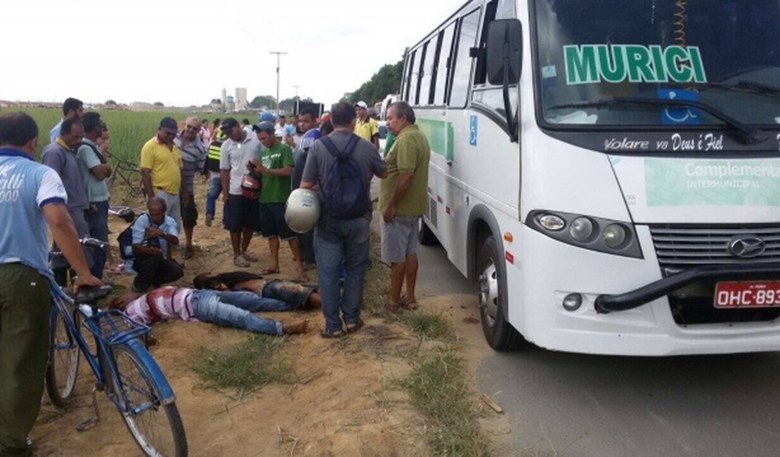 Policial à paisana reage a assalto em ônibus e mata três criminosos