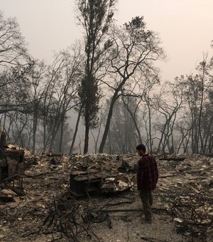 Cai para 249 número de desaparecidos após incêndio na Califórnia