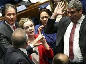 Renan diz que ajudou marido de Gleisi no STF e provoca ira de petistas