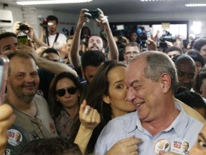 Ciro diz que aceitaria encabeçar chapa de união com Alckmin e Marina