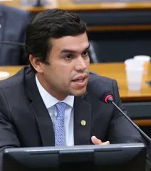 Lira escolhe deputado do PSDB para relatar projeto de lei do Carf