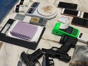 Digital Influencer é presa com armas e drogas em operação do Bope