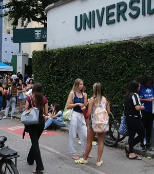 Enem 2025: candidatos fazem prova de matemática e ciências da natureza