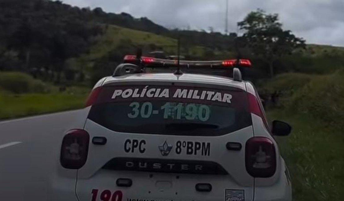 Motorista sofre AVC enquanto dirige e é salvo por policiais militares na BR-104