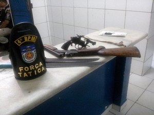 Força Tática apreende menor com duas armas de fogo 