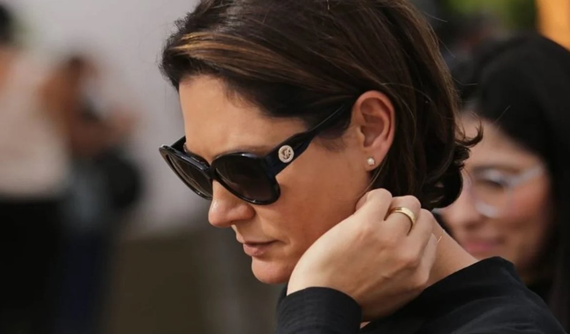 Assessor de Michelle chamou notícia sobre Flávio candidato de ridícula