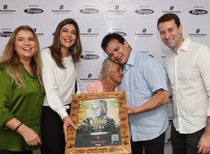 [Vídeo] 10ª edição do projeto Raízes Arapiraca emociona homenageados e familiares no cinema
