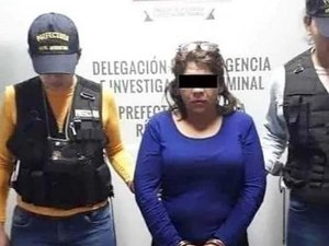 Mulher esfaqueia marido após confundir ela mesma com 'amante' em foto