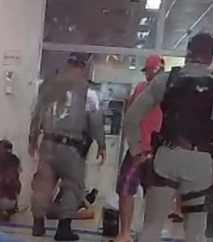 Dupla é presa em flagrante dentro de agência bancária por suspeita de aplicar golpes em idosos no Centro de Maceió