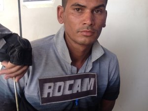 Homem pega no peito de mulher e é preso por tentativa de estupro, no Agreste