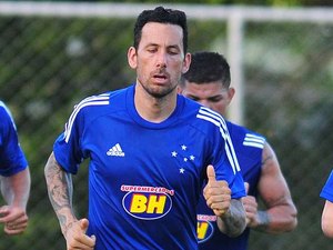 Cruzeiro oferece volante argentino para o CSA
